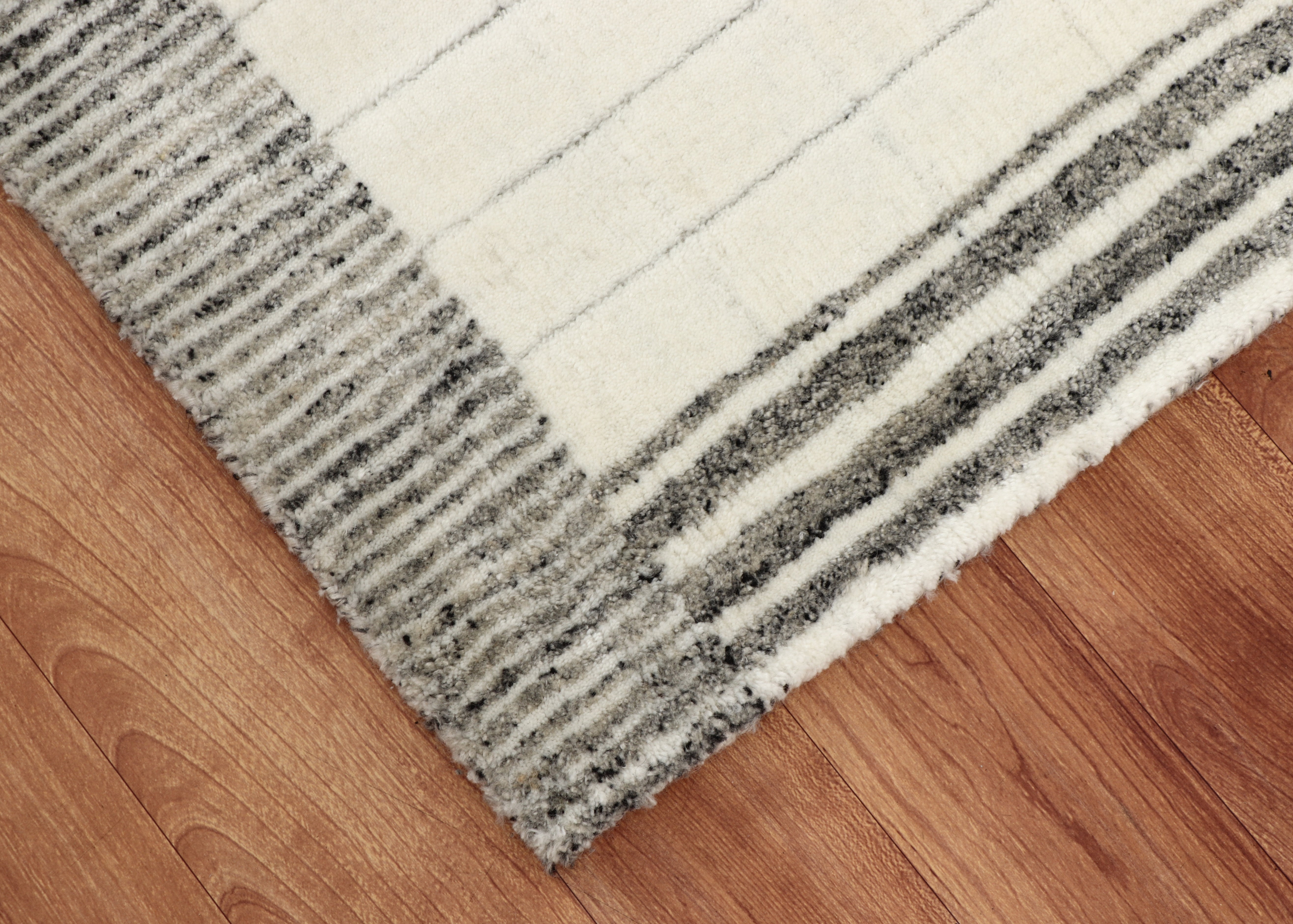 NZ WOOL PANDORA-CREAMBROWN