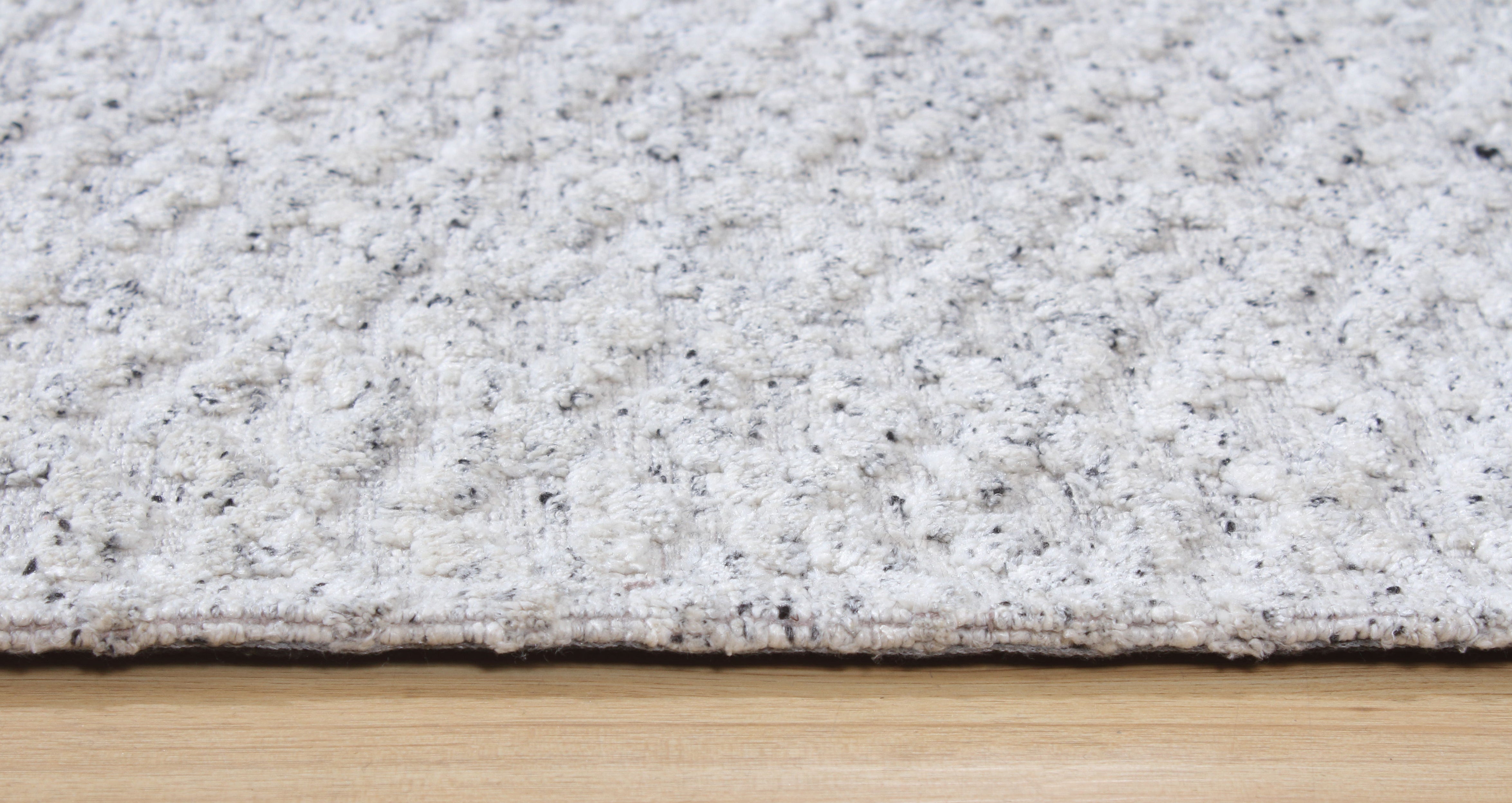 NZ WOOL AUCKLAND-IVORY/BLACK